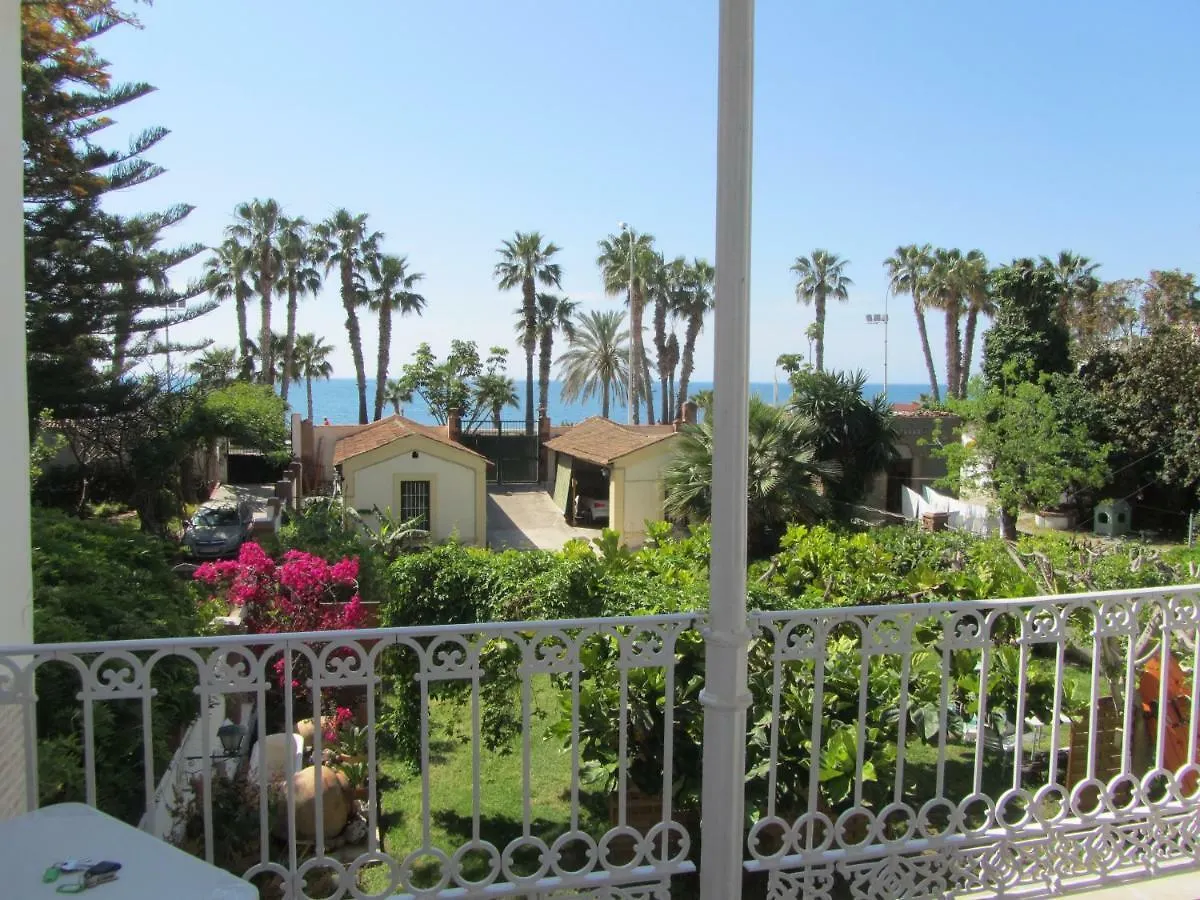 Villa Amalia Suites Malaga Apartment
